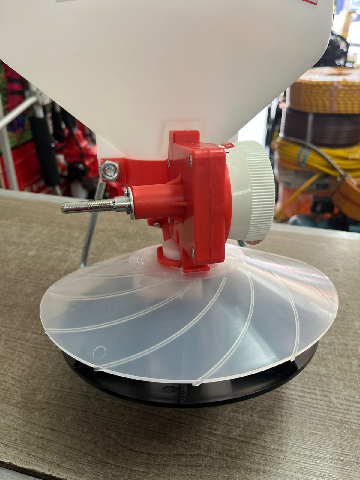 Sembradora o Granuladora manual MG10 Marca Maruyama